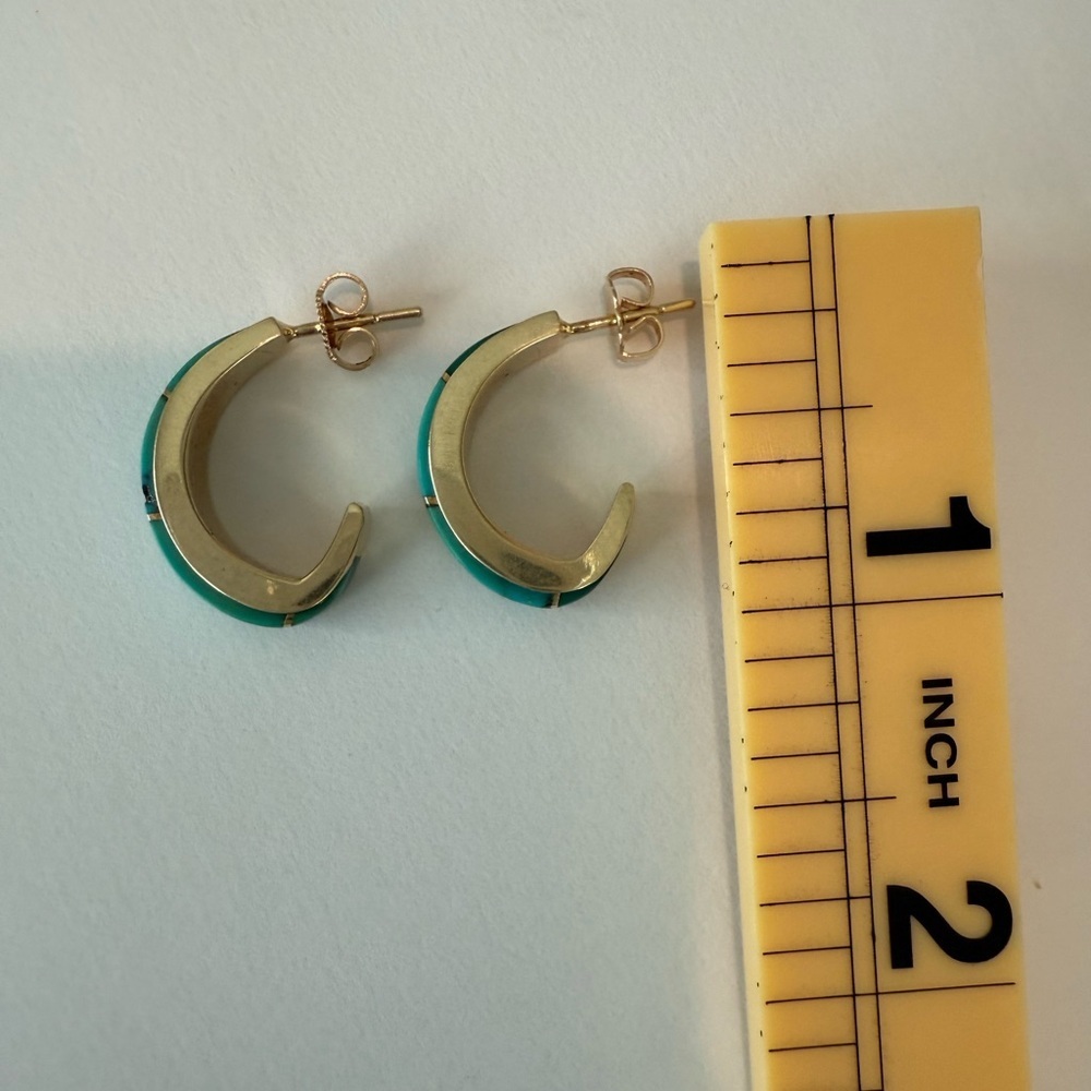 Tony Sanchez Handmade 14K Gold & Turquoise Inlay Huggie Earrings - Picture 8 of 8